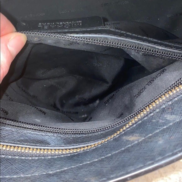 Vrai Sac à main Michael kors 120$ - Picture 5 of 8